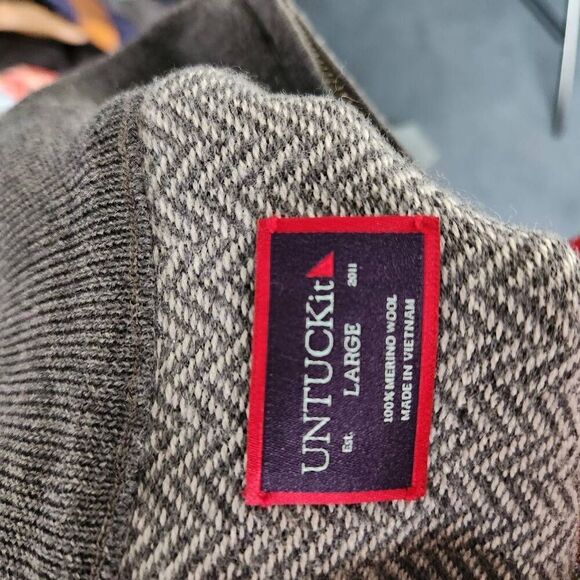 UNTUCKit Collared 1/4 Zip Sweater Mens Large Gray Extra Fine Merino Wool Casual - Picture 12 of 14